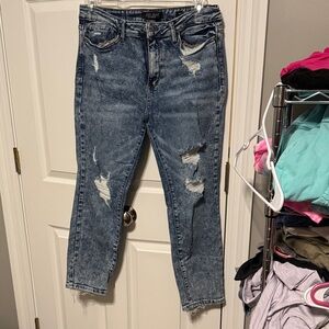 Judy Blue Ripped Ankle Jeans in Dark Blue